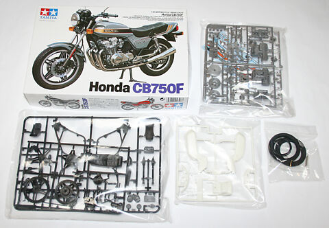 CB750F DOHC Tamiya Model Kit